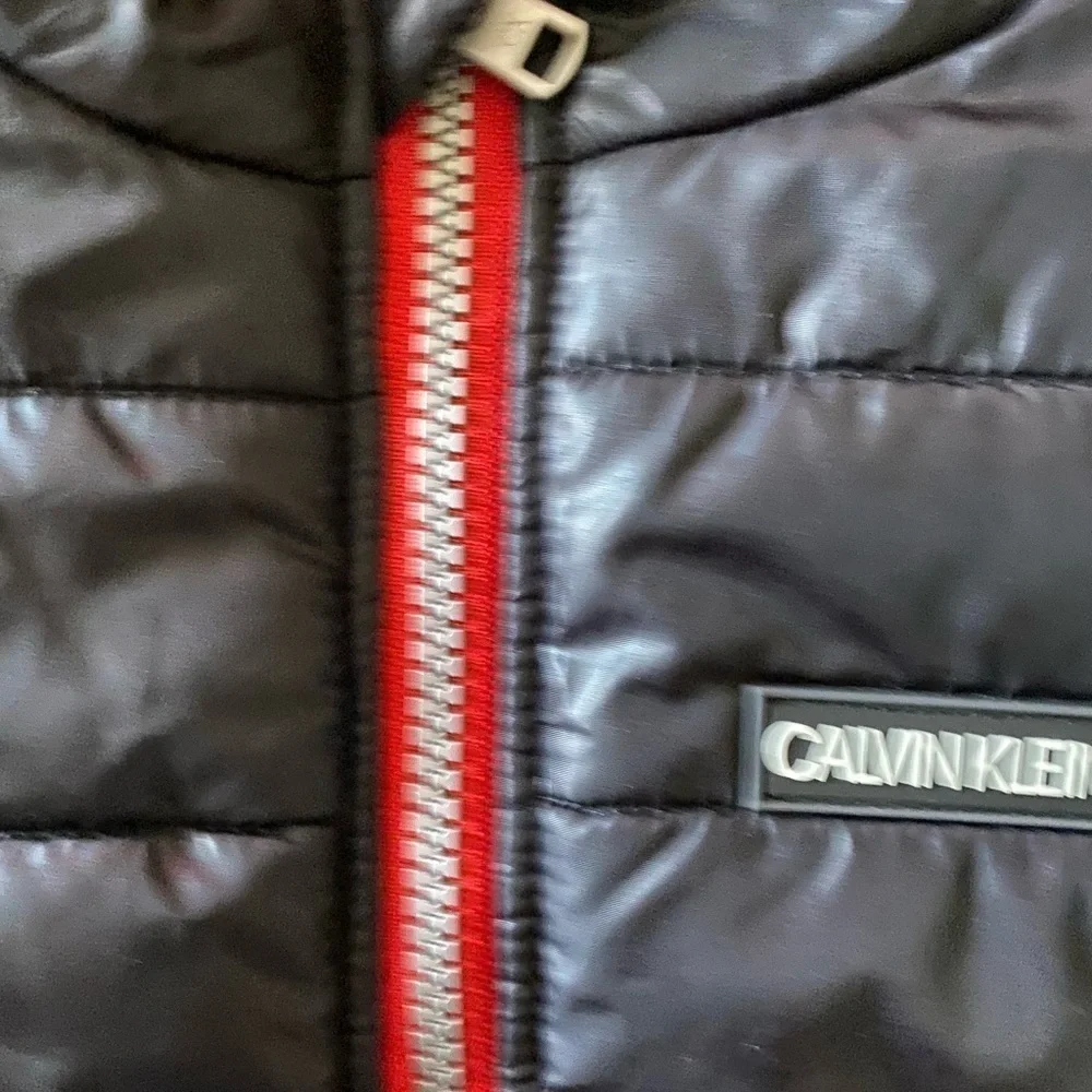 CALVIN KLEIN-BOYS 4T- BLACK PUFFER VEST